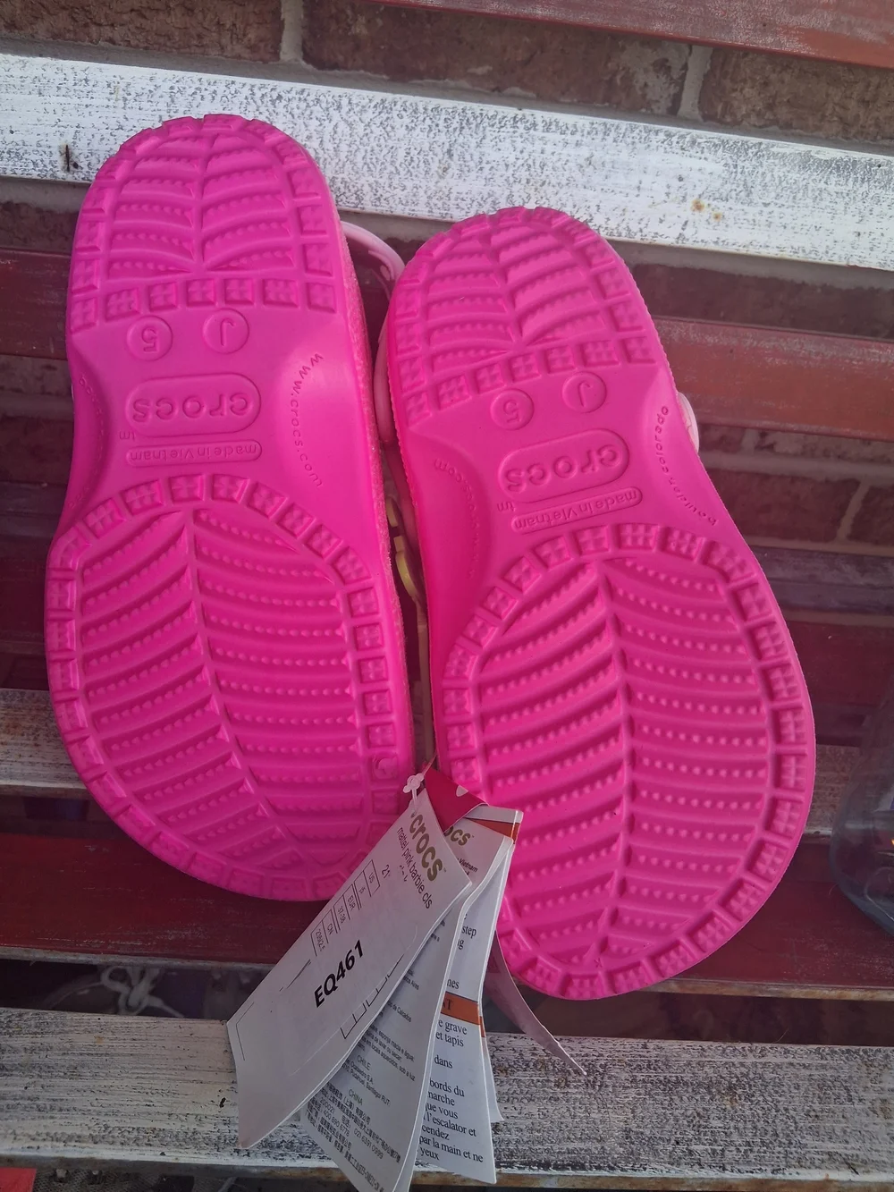CROCS bold bright